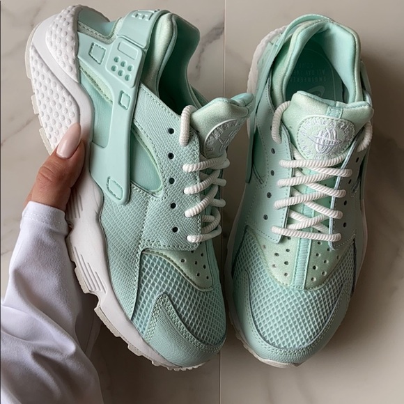 NWT Nike Air huarache run special edition - Picture 3 of 8